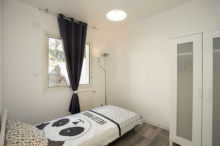 Completely renovated house with sea views