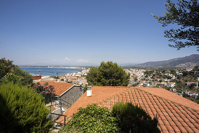 Angenehmes Haus mit Meerblick