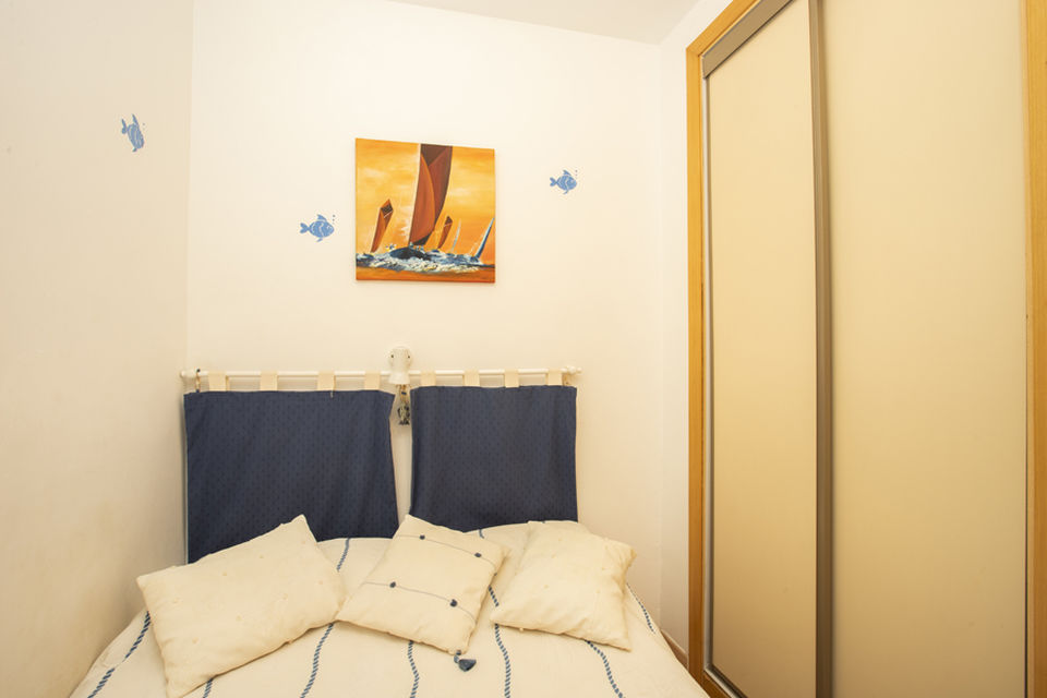 Apartment near the beach with parking