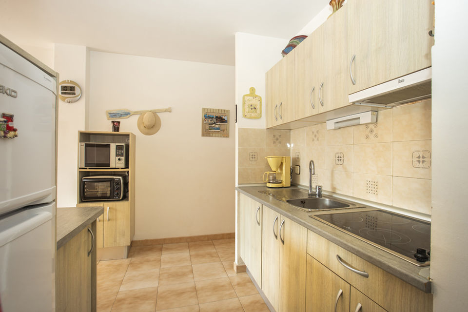 Apartment near the beach with parking