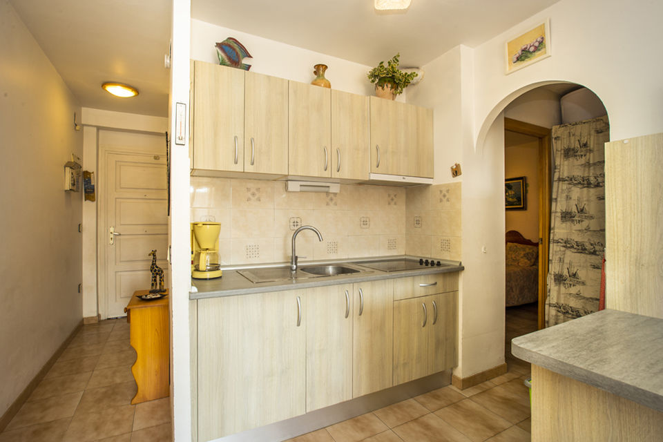 Apartment near the beach with parking