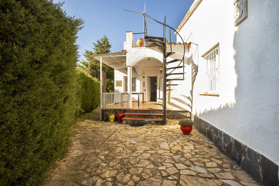 Charmante maison entièrement rénové en vente à Mas Boscá/Roses