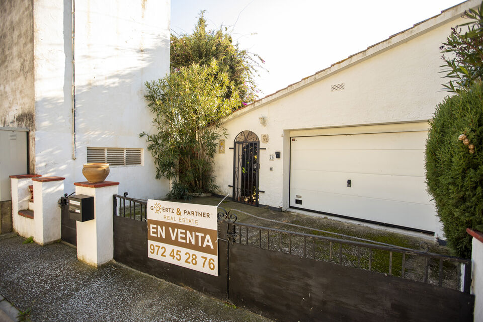 Encantadora casa renovada en venta en Mas Boscá/Roses