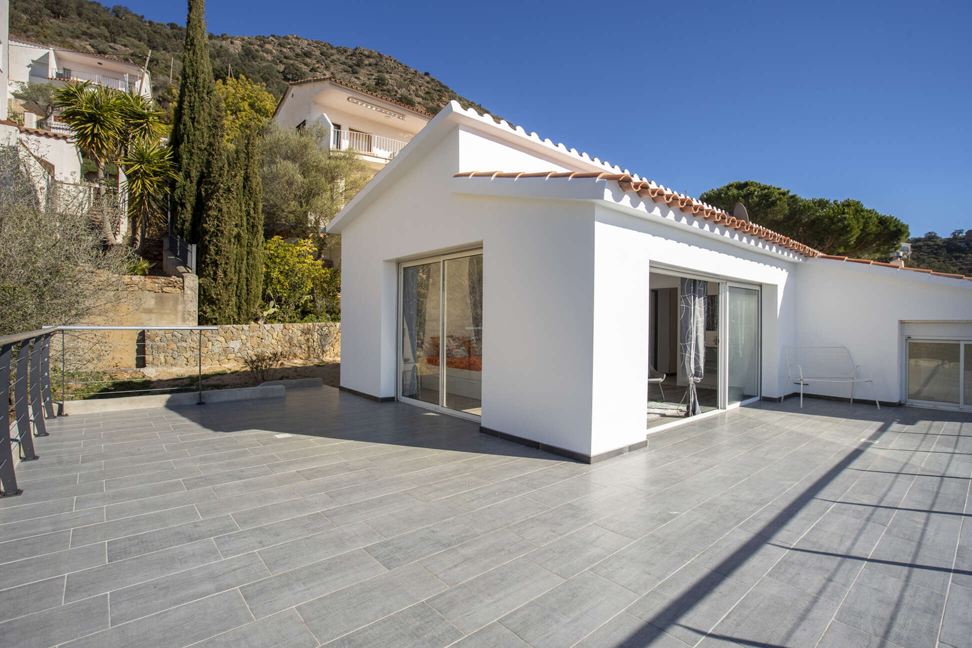 Maison entièrement rénovée avec vue sur la mer