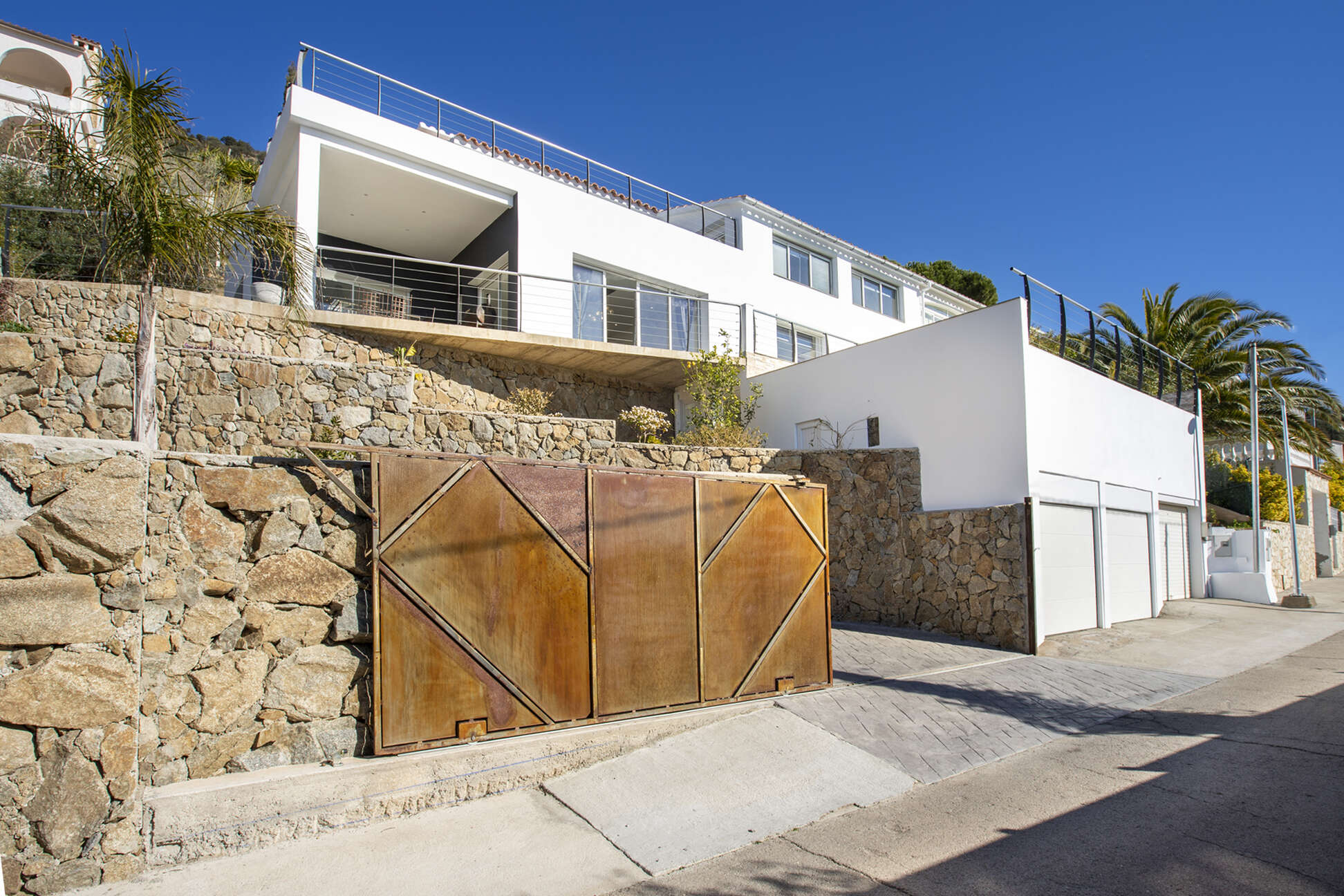 Casa totalmente reformada con vistas al mar