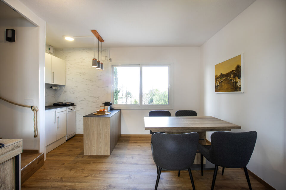 Renoviertes Fischerhaus mit großem Liegeplatz von 17x 4,5 m.