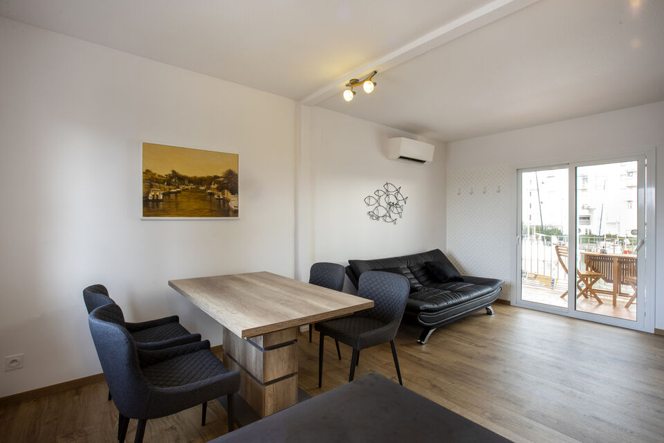 Renoviertes Fischerhaus mit großem Liegeplatz von 17x 4,5 m.