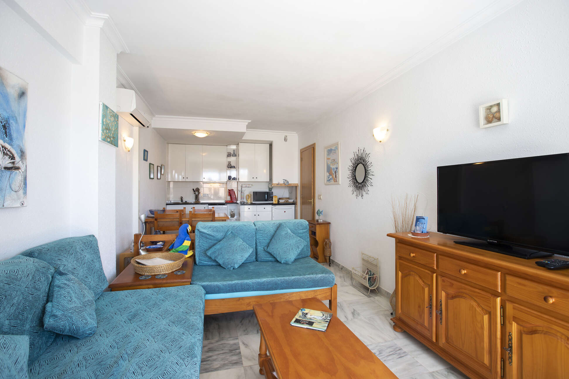En venta apartamento con amarre 3x10 m y garaje
