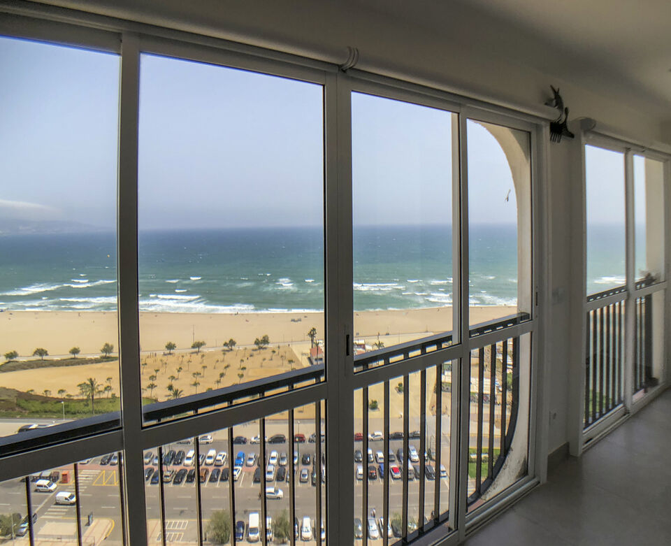 Apartamento en 1era línea con magnificas vista al mar en Empuriabrava