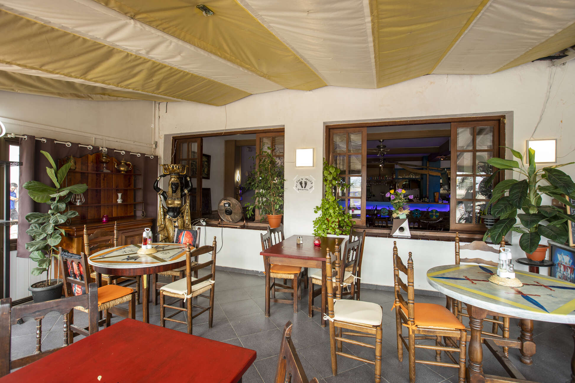 Restaurant in transfer in the Muga sector