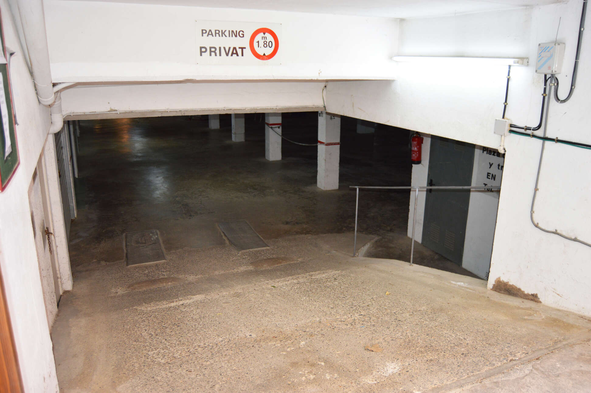 Garage fermé dans un parking souterrain