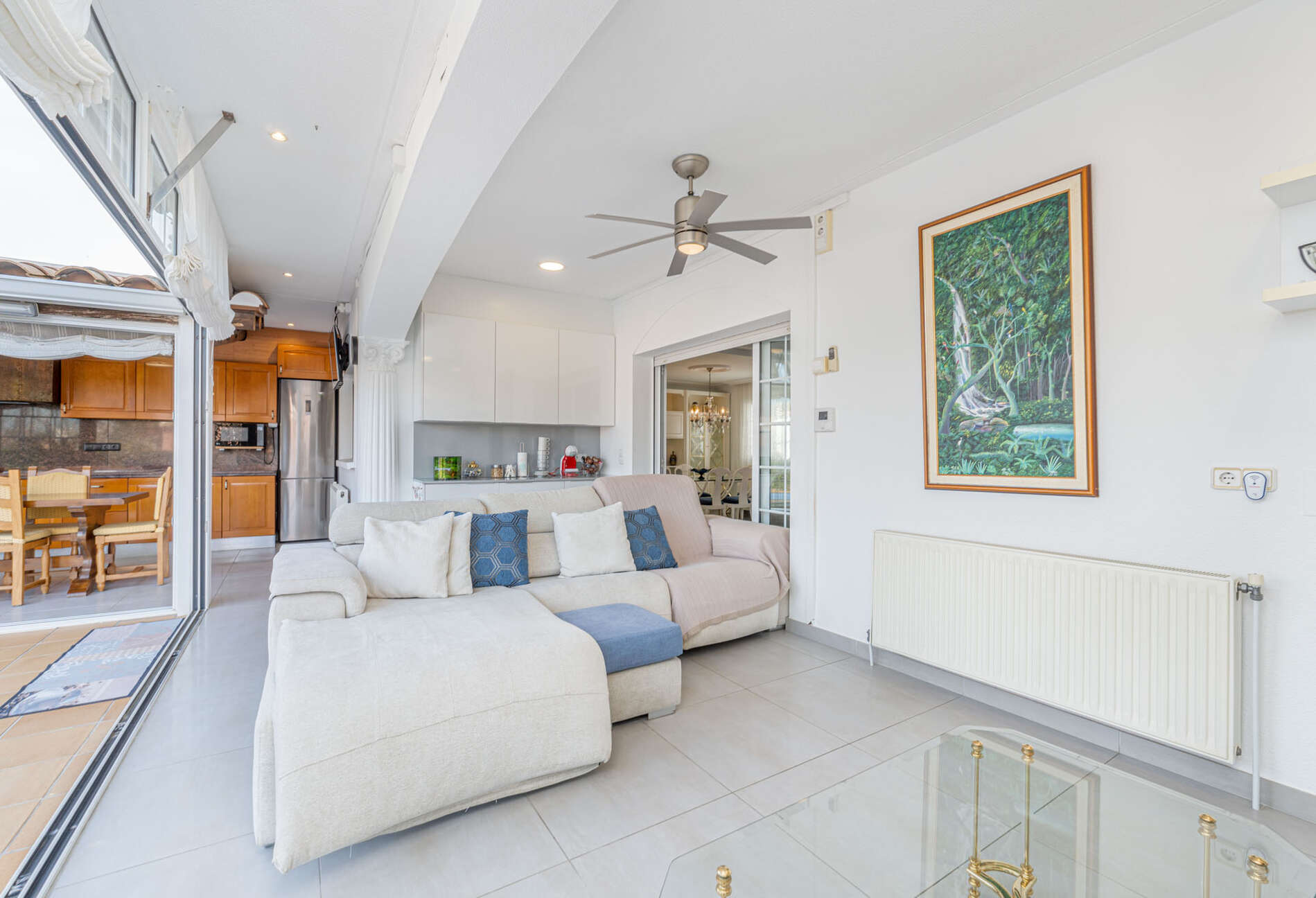https://translate.google.es/?hl=es&amp;sl=es&amp;tl=en&amp;text=Espectacular%20casa%20con%20piscina%20y%20garaje