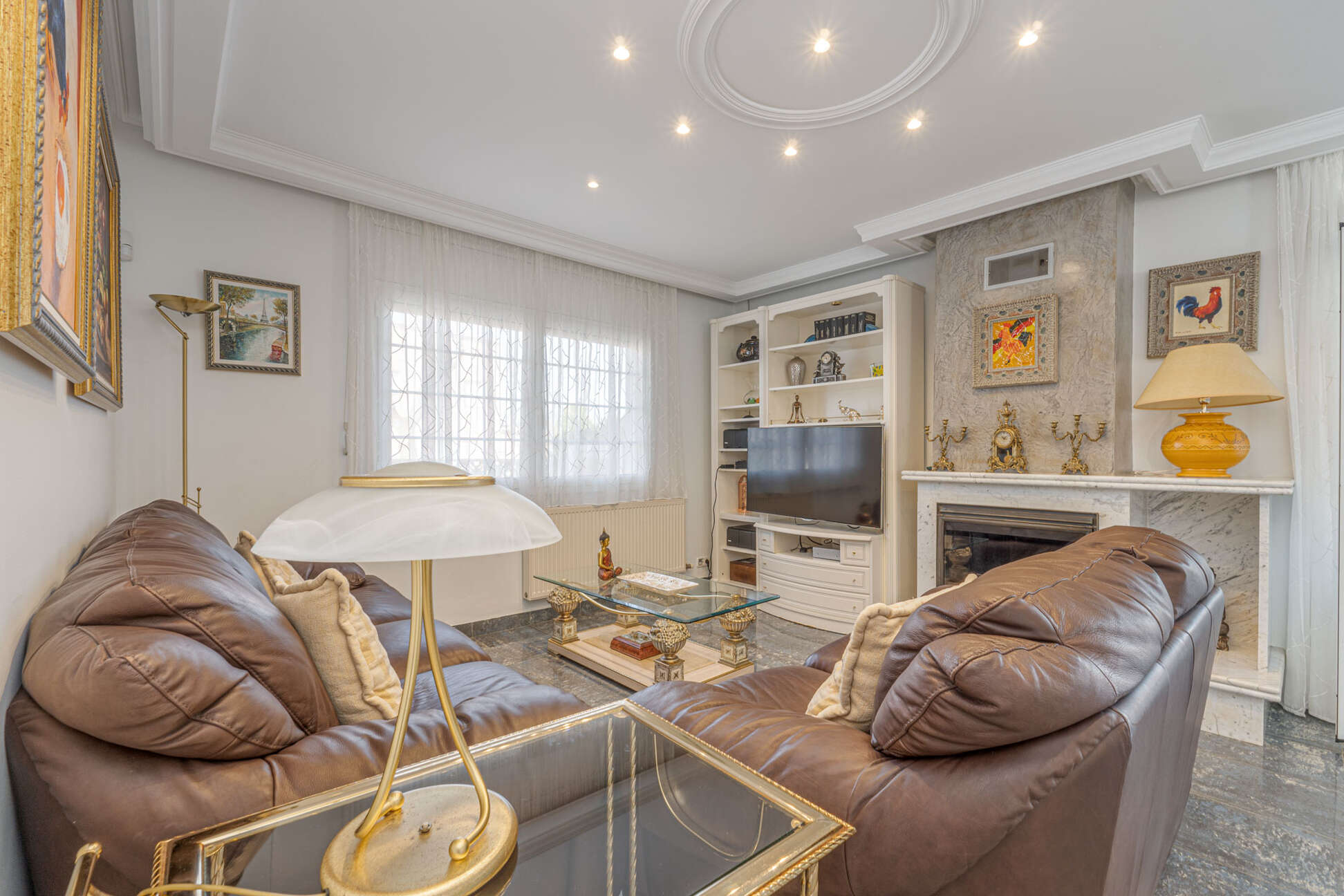 https://translate.google.es/?hl=es&amp;sl=es&amp;tl=en&amp;text=Espectacular%20casa%20con%20piscina%20y%20garaje