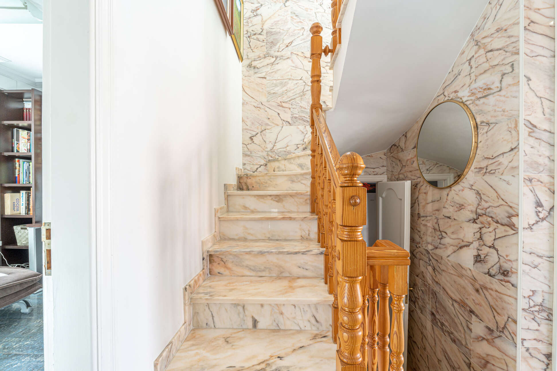 https://translate.google.es/?hl=es&amp;sl=es&amp;tl=en&amp;text=Espectacular%20casa%20con%20piscina%20y%20garaje