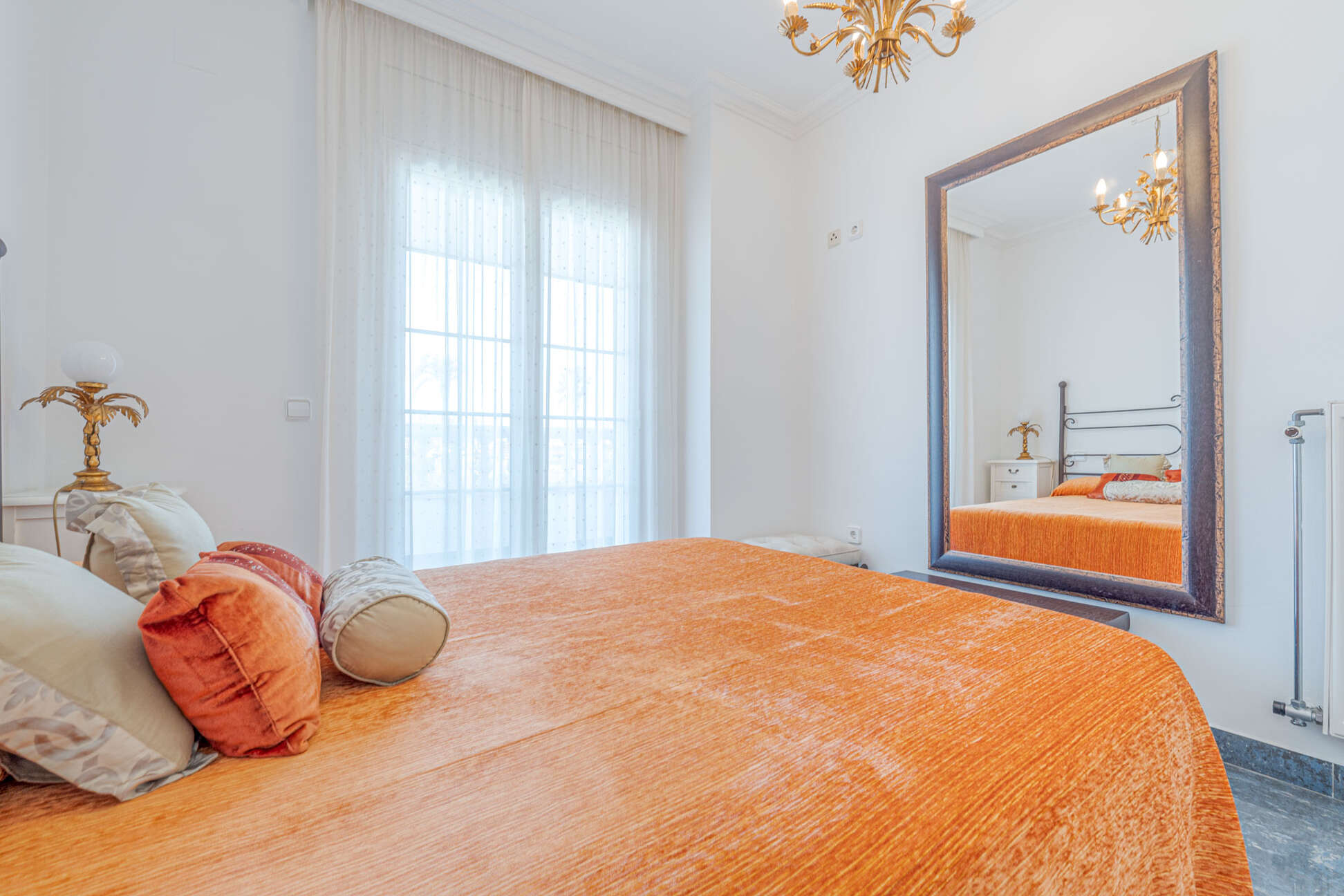 https://translate.google.es/?hl=es&amp;sl=es&amp;tl=en&amp;text=Espectacular%20casa%20con%20piscina%20y%20garaje