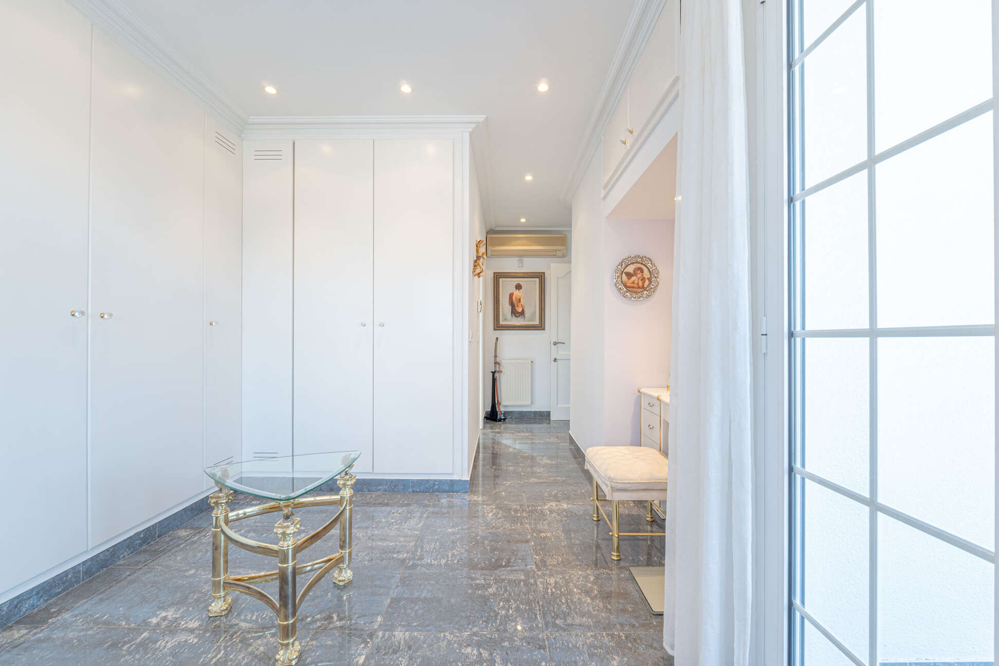 https://translate.google.es/?hl=es&amp;sl=es&amp;tl=en&amp;text=Espectacular%20casa%20con%20piscina%20y%20garaje