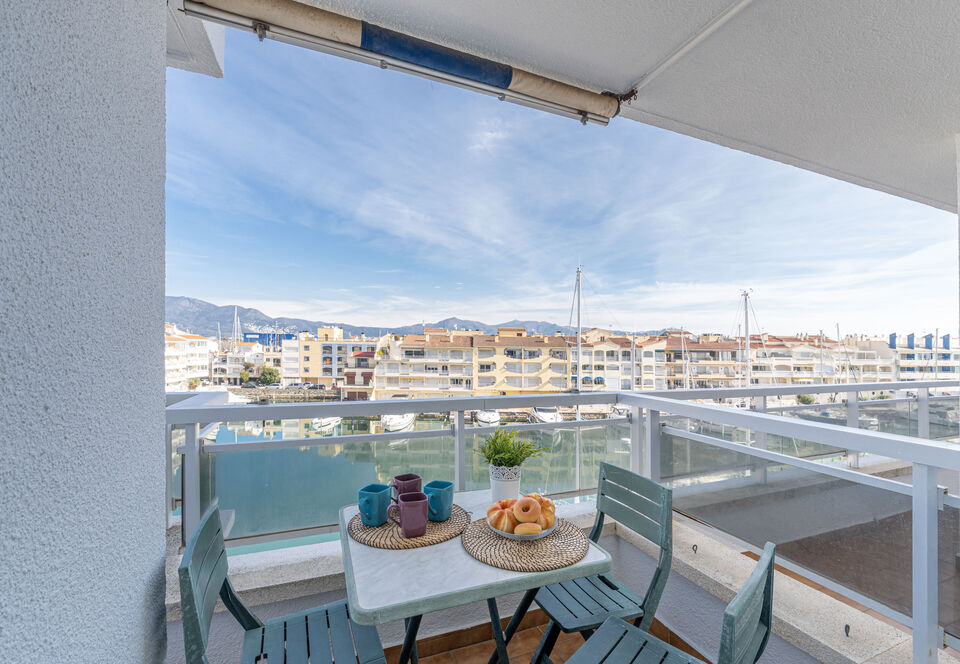 Agradable apartamento con vistas al canal
