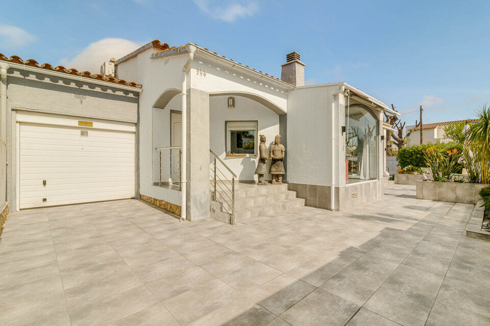 Maison/Villa avec grande piscine à vendre à Empuriabrava