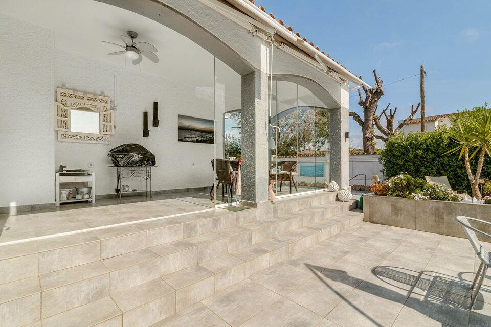 Maison/Villa avec grande piscine à vendre à Empuriabrava