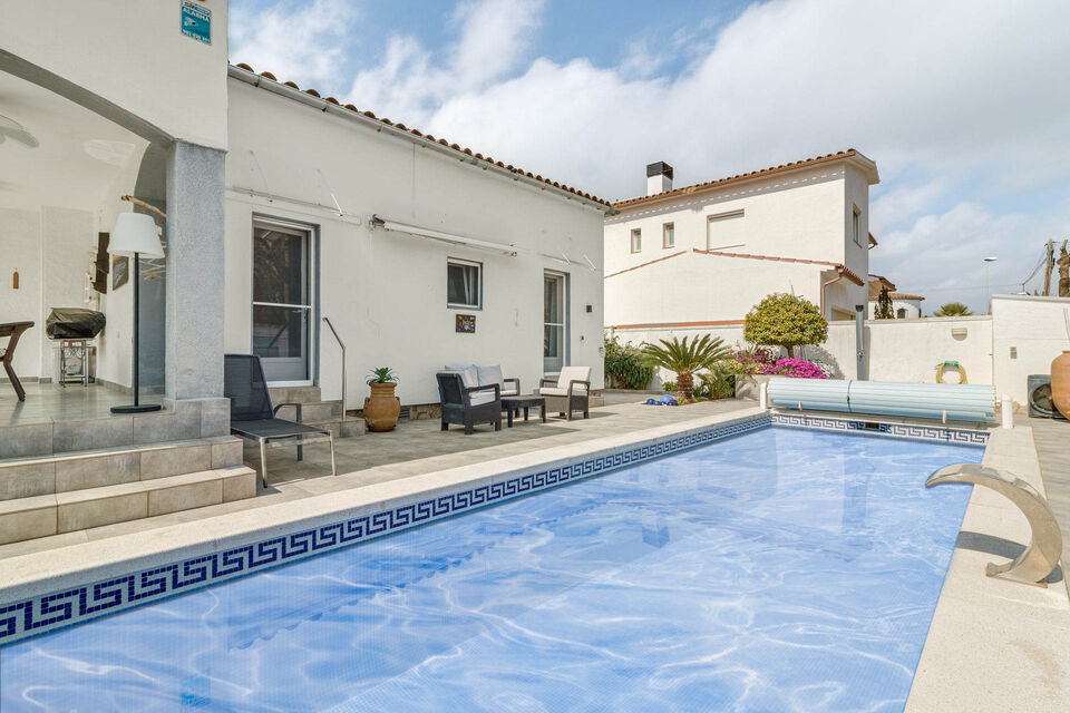 Maison/Villa avec grande piscine à vendre à Empuriabrava