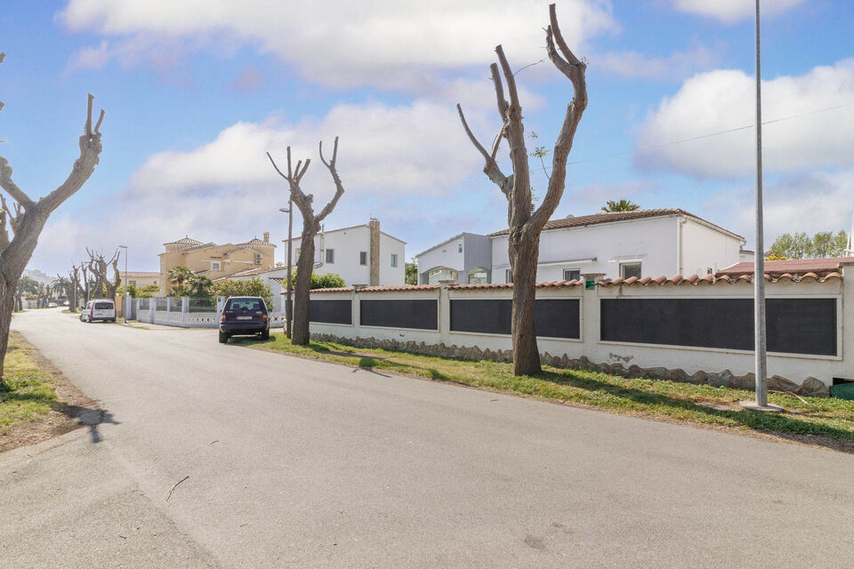 Maison/Villa avec grande piscine à vendre à Empuriabrava