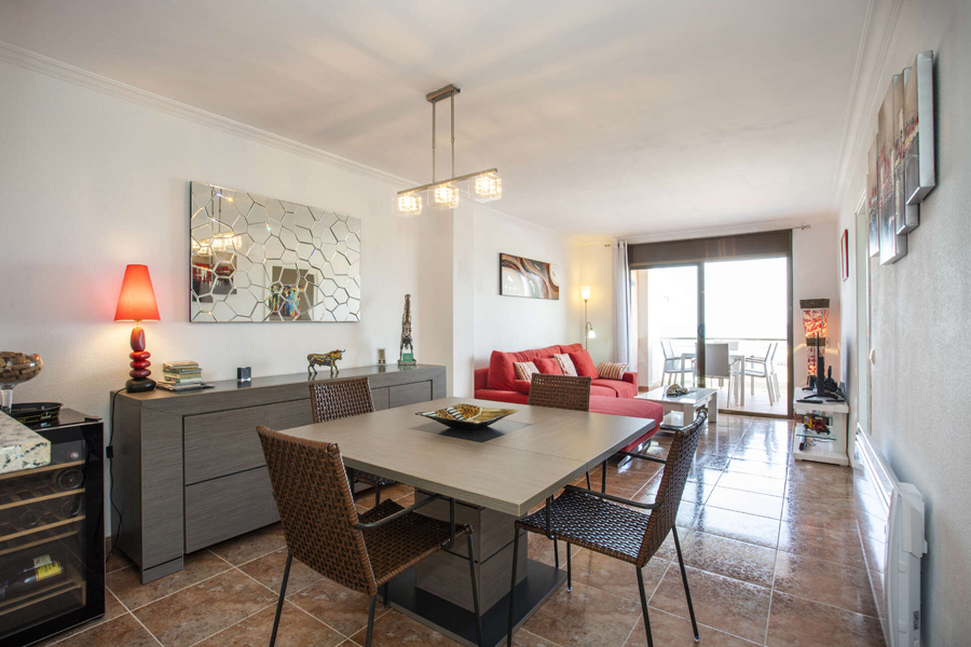 Select apartment with sea views in Empuriabrava
