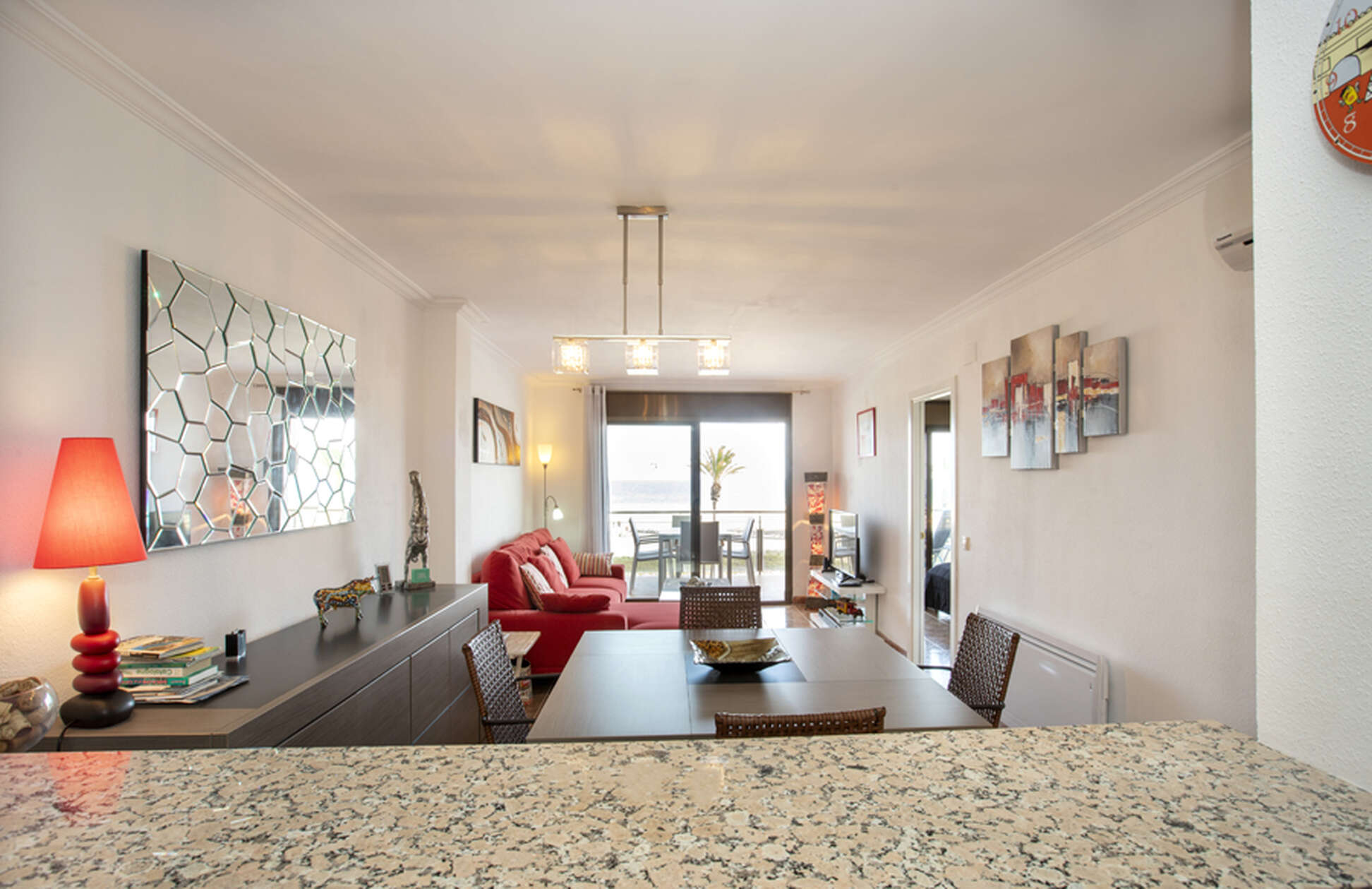 Select apartment with sea views in Empuriabrava