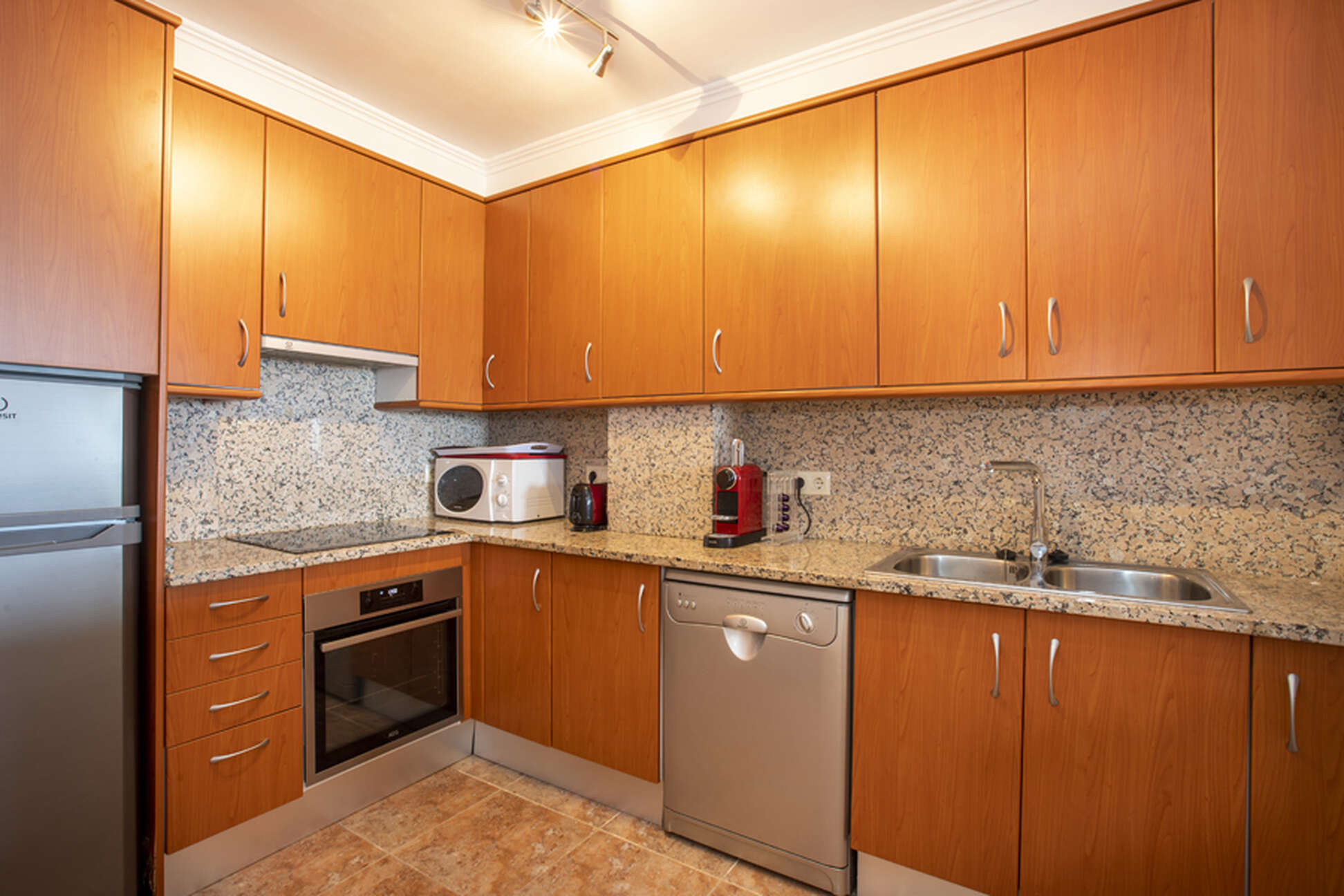 Select apartment with sea views in Empuriabrava