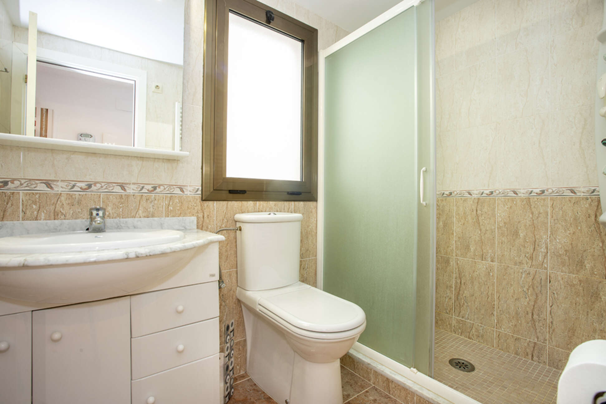 Select apartment with sea views in Empuriabrava