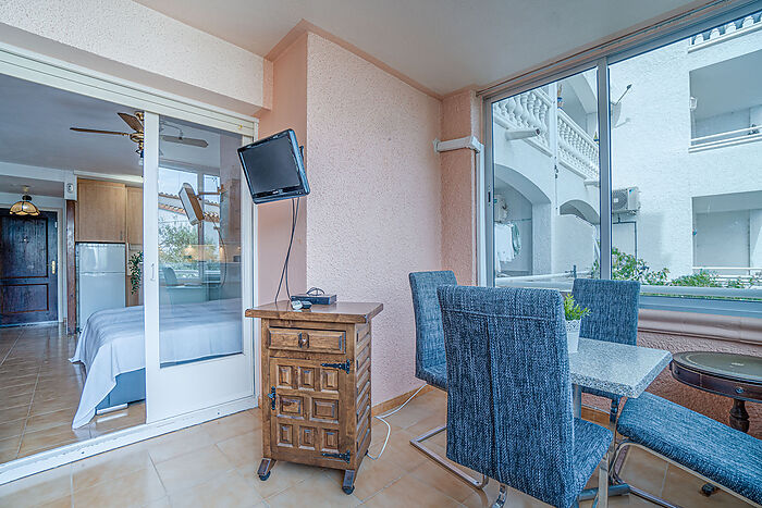 Bright studio for sale in Empuriabrava