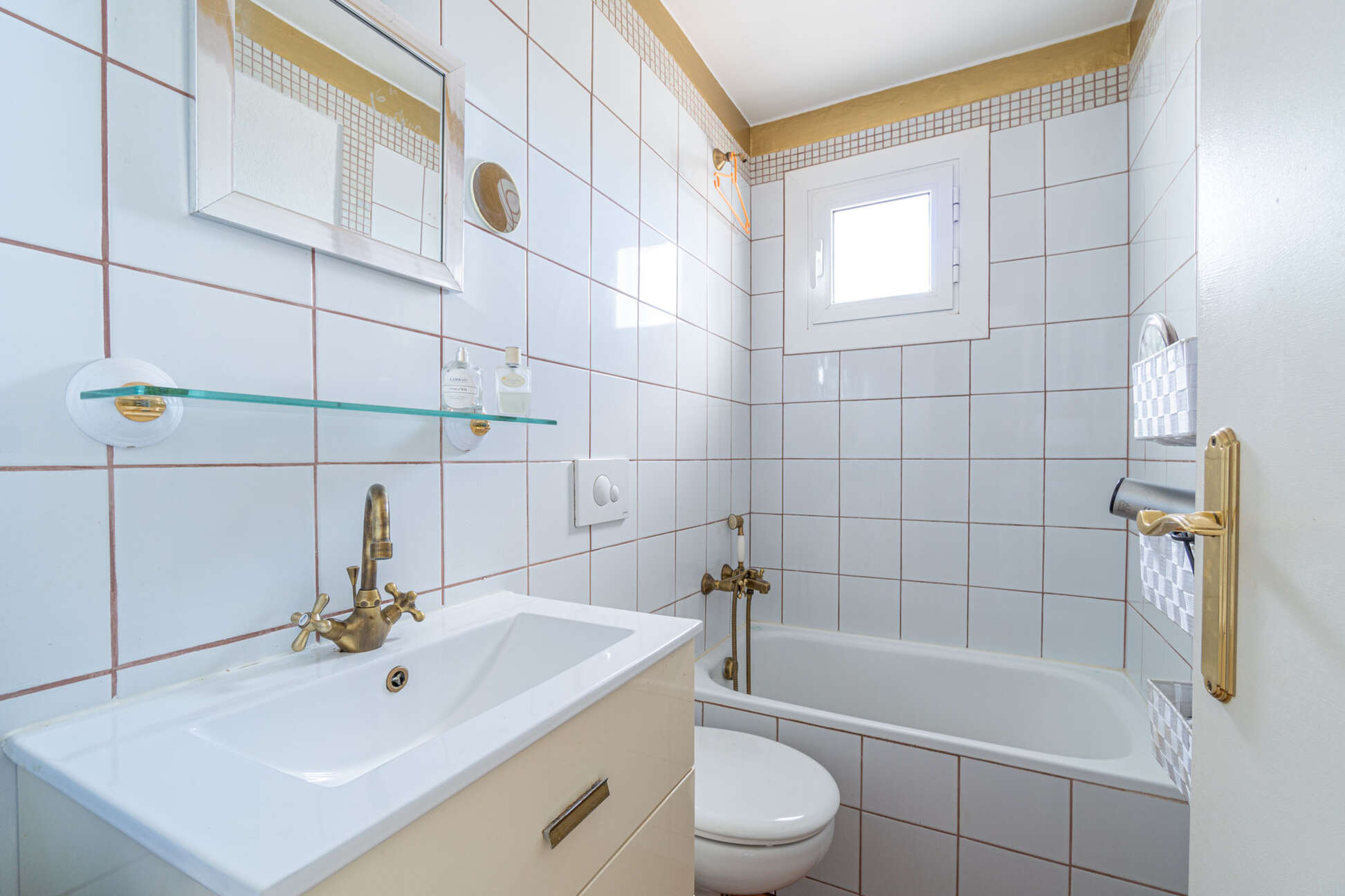 En vente petite maison mitoyenne