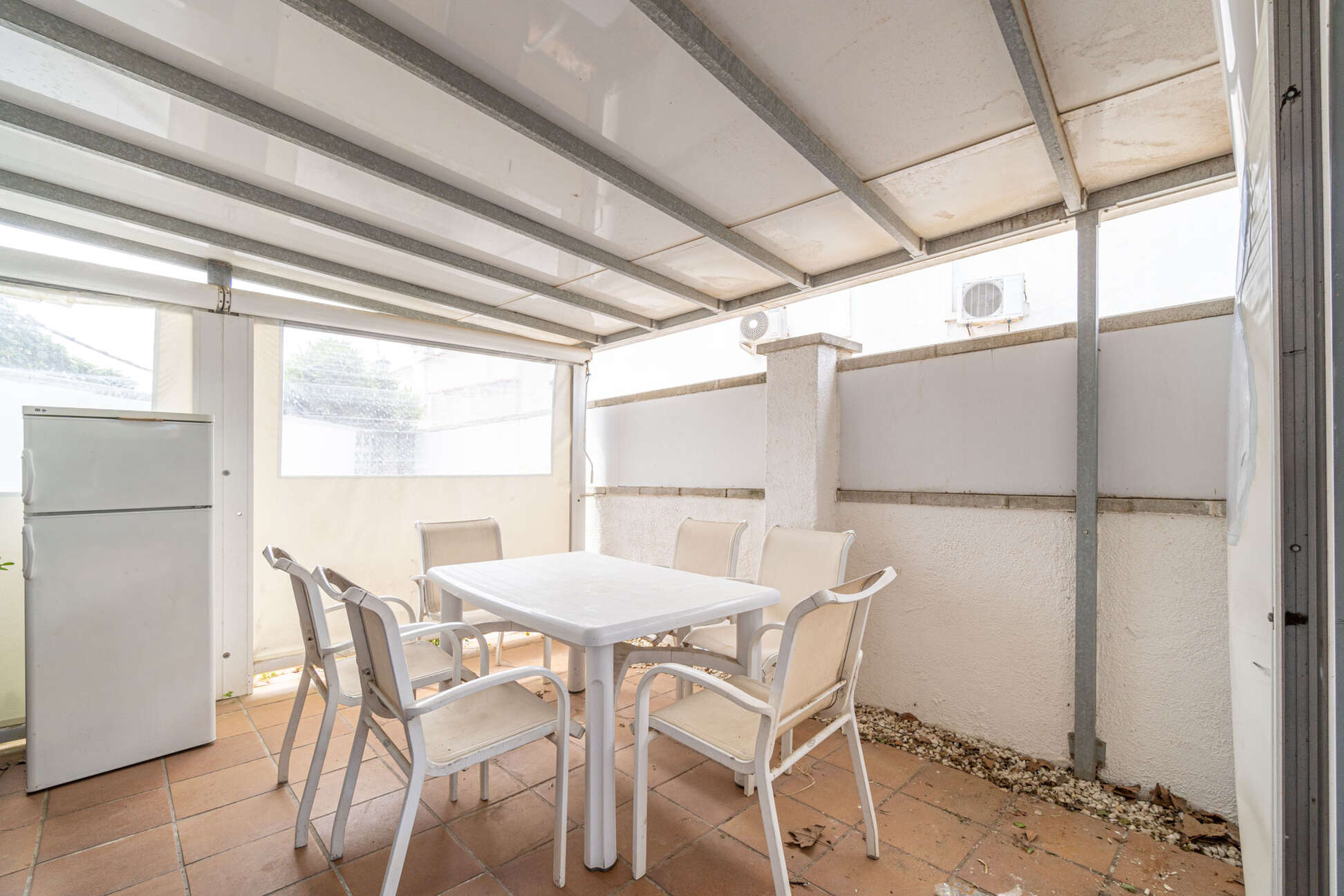 En vente petite maison mitoyenne