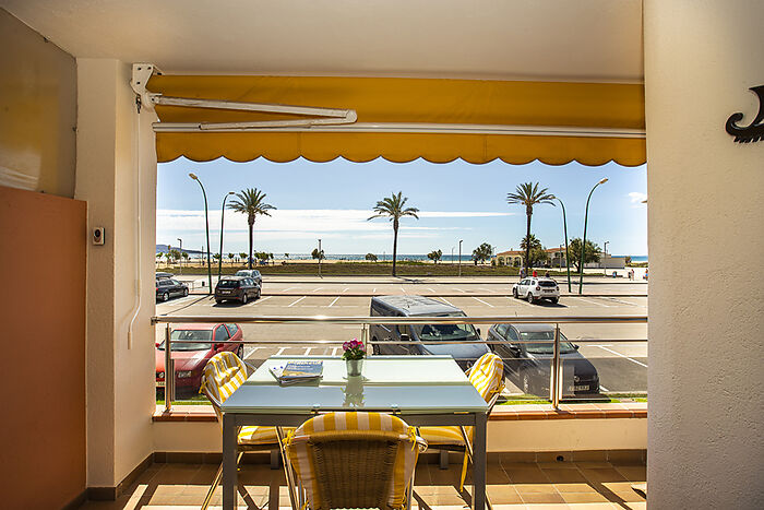 Fantastique appartement avec vue sur la mer à Empuriabrava