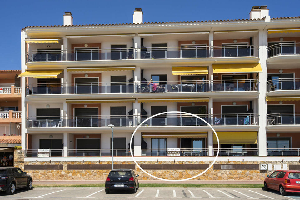 Fantástico  apartamento con vistas al mar en Empuriabrava