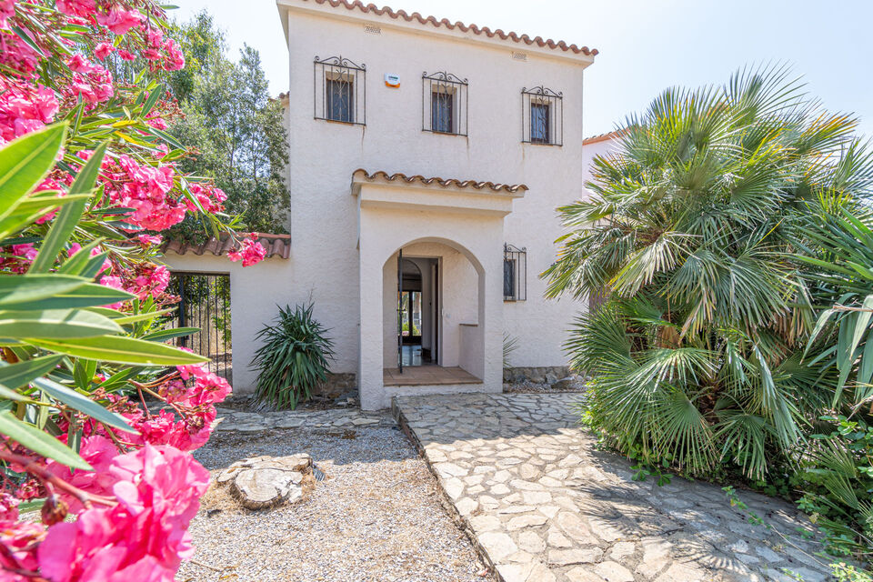 Maison à vendre avec amarre de 12,5 mètres à Empuriabrava