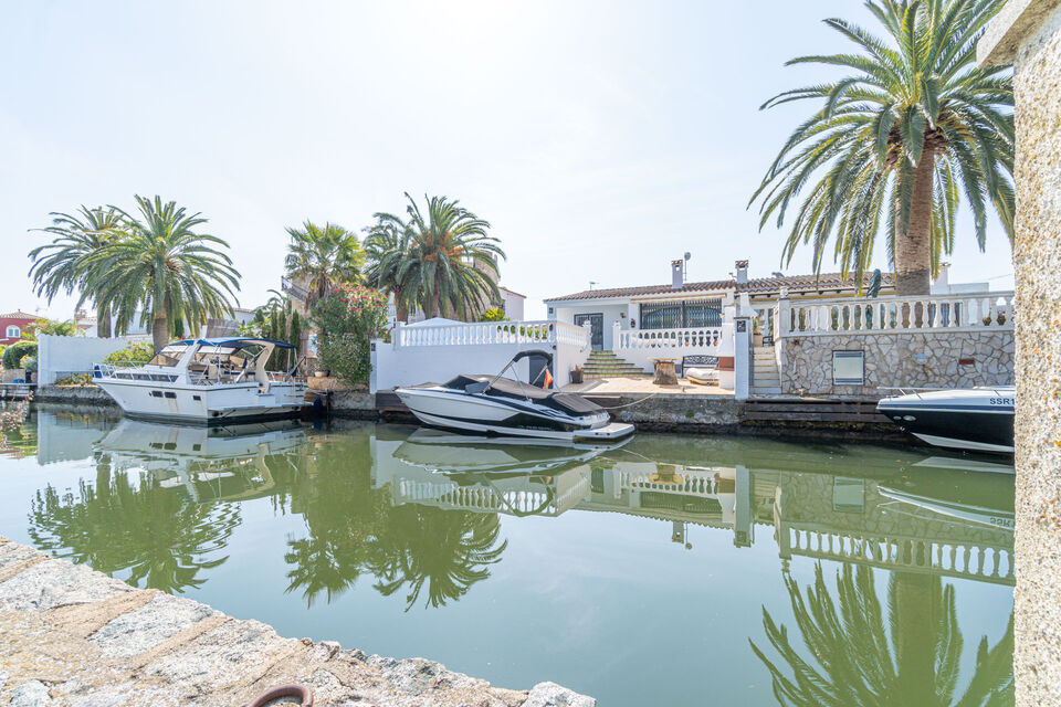 Maison à vendre avec amarre de 12,5 mètres à Empuriabrava