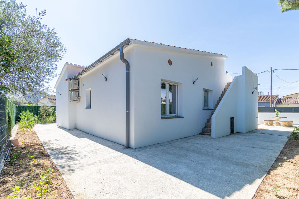 Komplett renoviertes Haus in der Nähe von Roses.