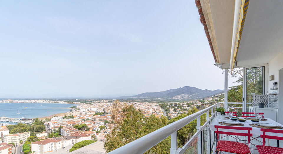 Apartamento en venta con vistas al mar en Roses
