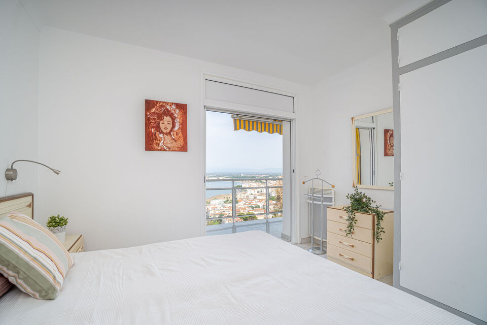 Apartamento en venta con vistas al mar en Roses
