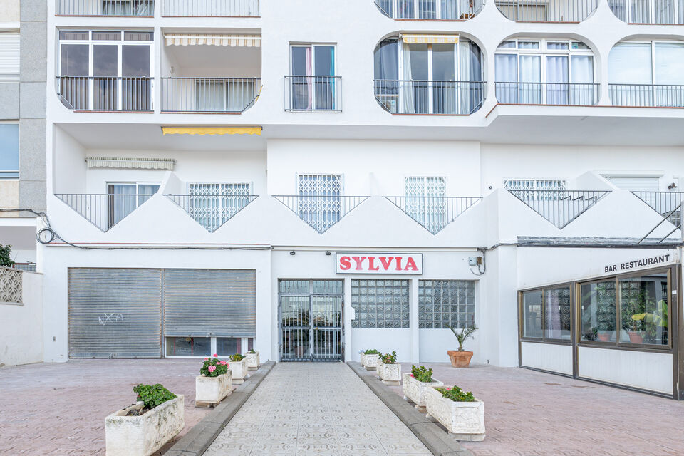 Apartamento en 1era línea con magnificas vista al mar en Empuriabrava