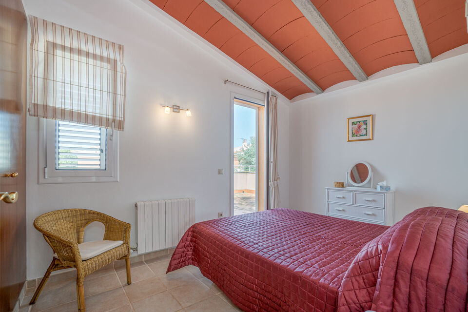 Bonita casa unifamiliar con piscina en venta en Garriguella