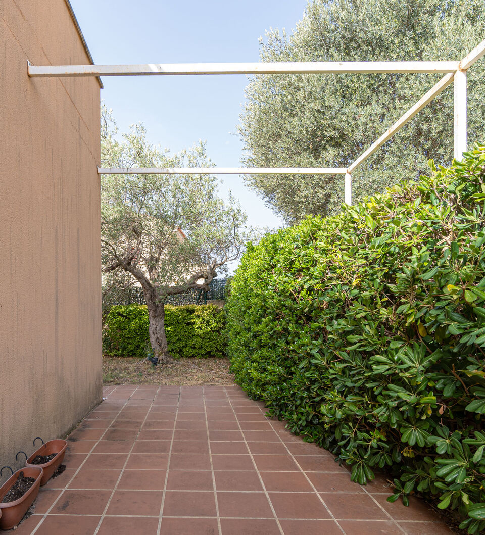 Schönes Einfamilienhaus mit Pool zum Verkauf in Garriguella