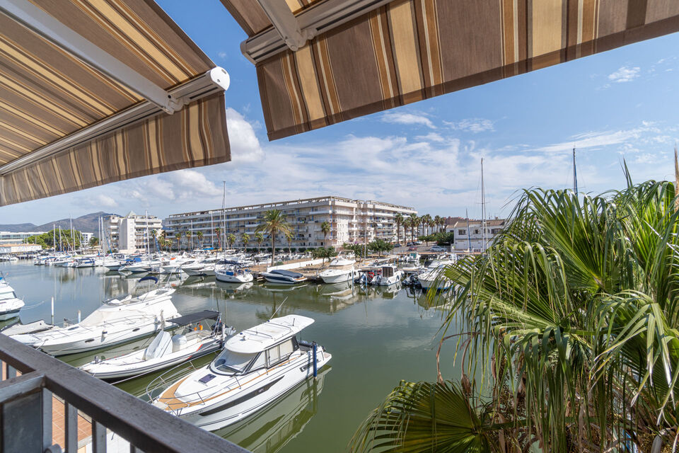 Maison avec amarre 10x6 mètres et deux appartements indépendants à Santa Margarita