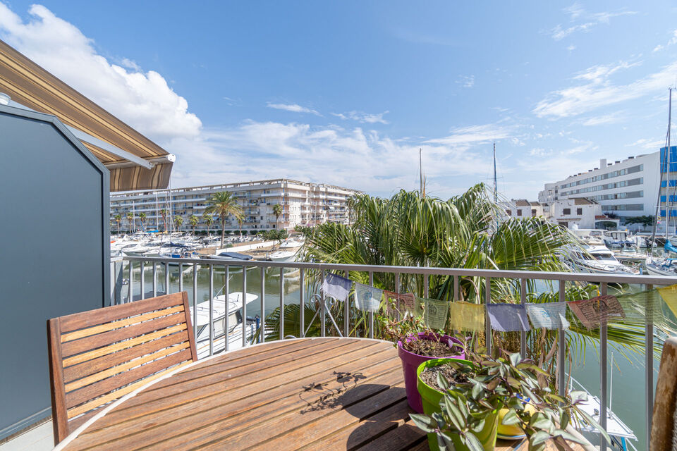 Maison avec amarre 10x6 mètres et deux appartements indépendants à Santa Margarita