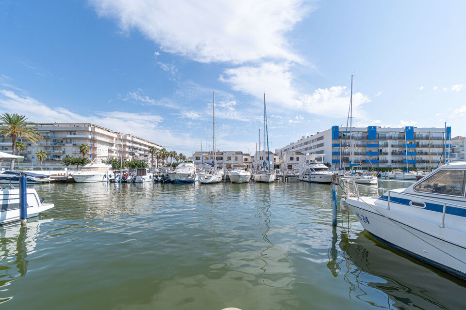 Maison avec amarre 10x6 mètres et deux appartements indépendants à Santa Margarita