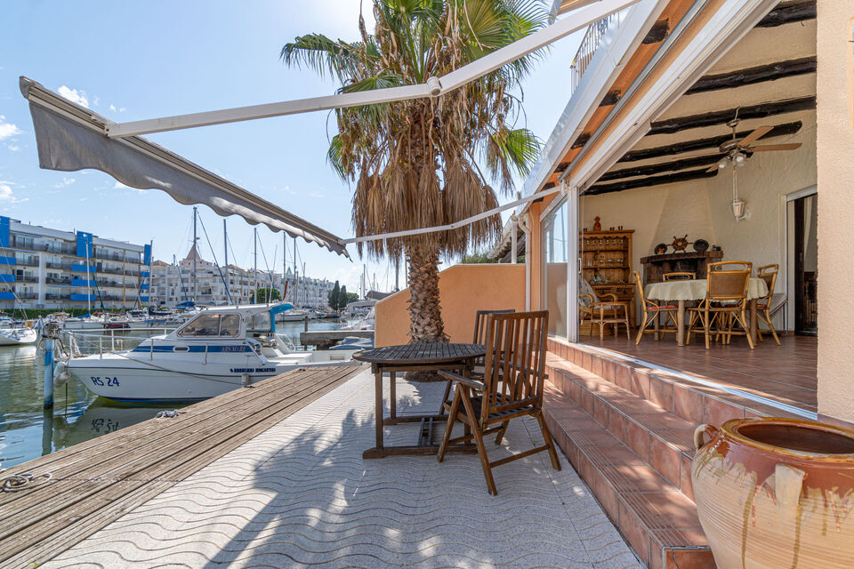 Maison avec amarre 10x6 mètres et deux appartements indépendants à Santa Margarita