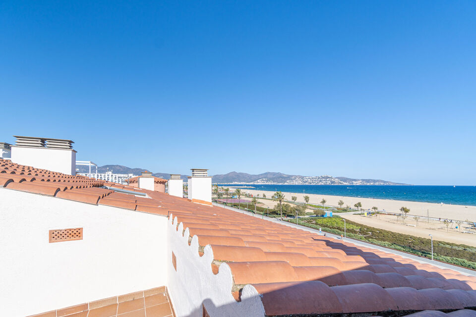 Penthouse zum Verkauf mit Blick auf das Meer in Empuriabrava