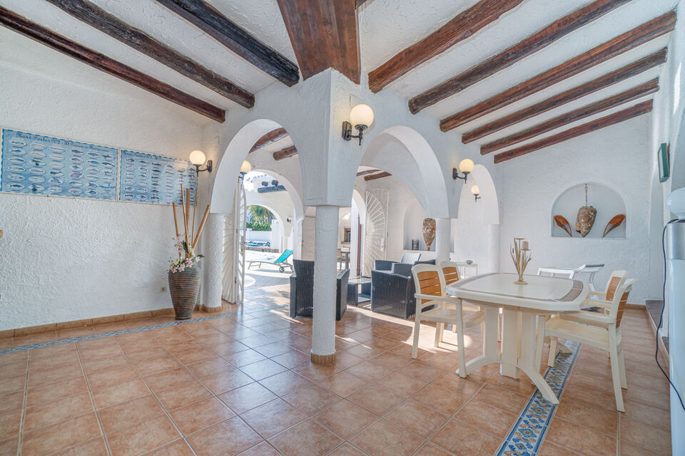 For sale magnificent house on a wide canal in Empuriabrava