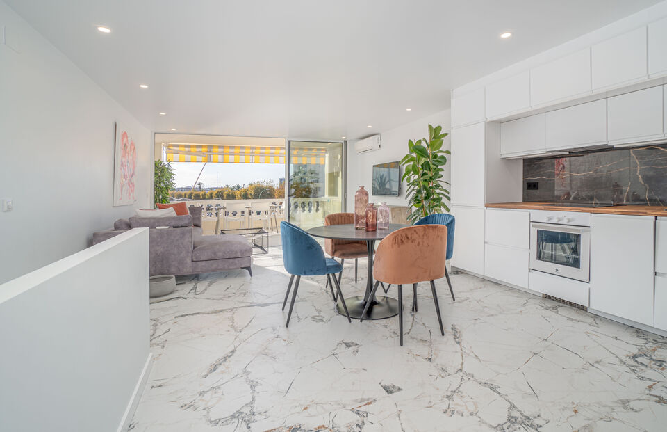 Fantástico apartamento completamente renovado en venta en Empuriabrava. HUT: SI