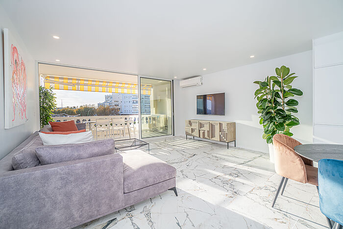 Fantástico apartamento completamente renovado en venta en Empuriabrava. HUT: SI